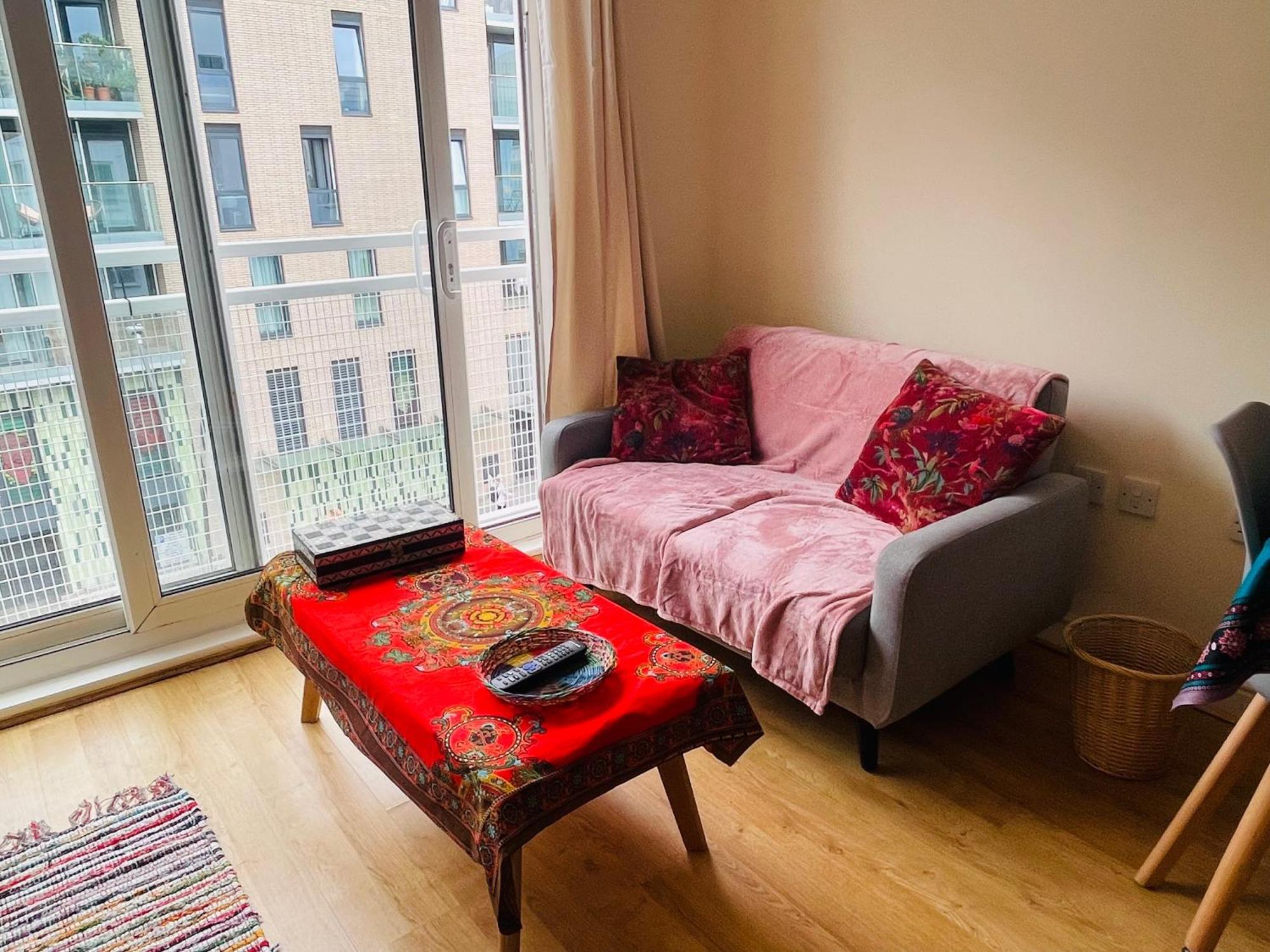Bright Fun Relaxing Apartment In The Heart Of Epsom Exteriér fotografie
